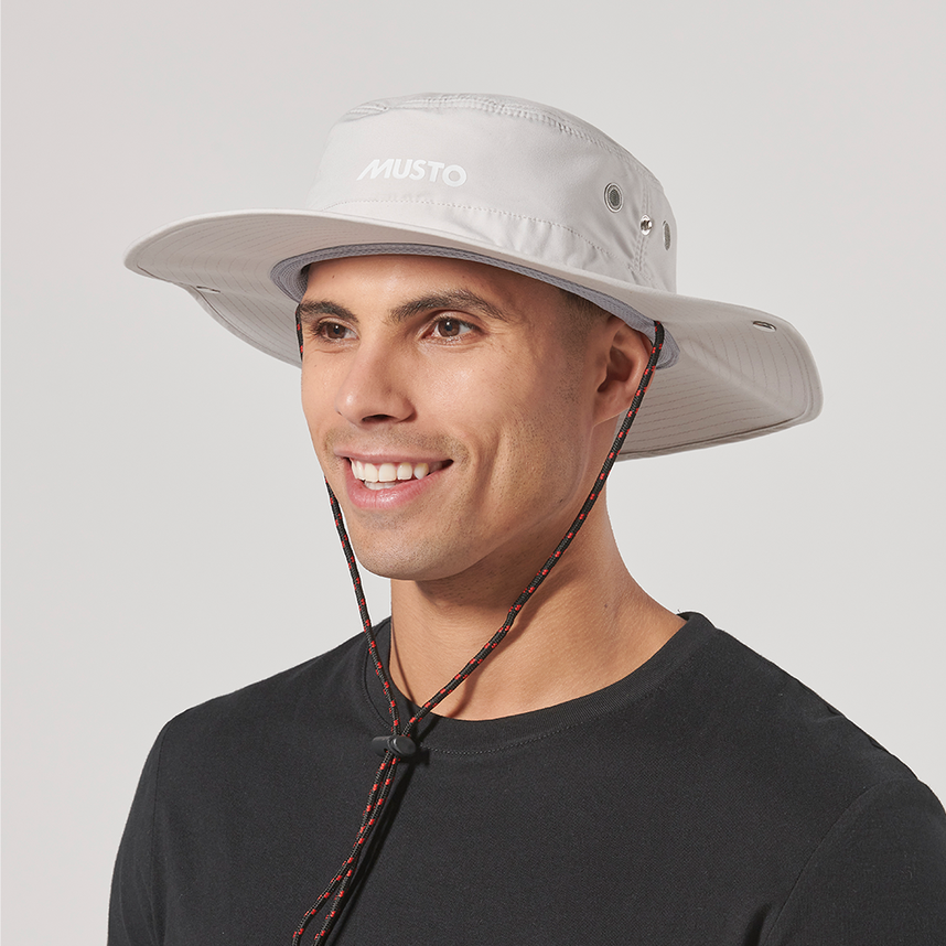 EVO FD BRIMMED HAT