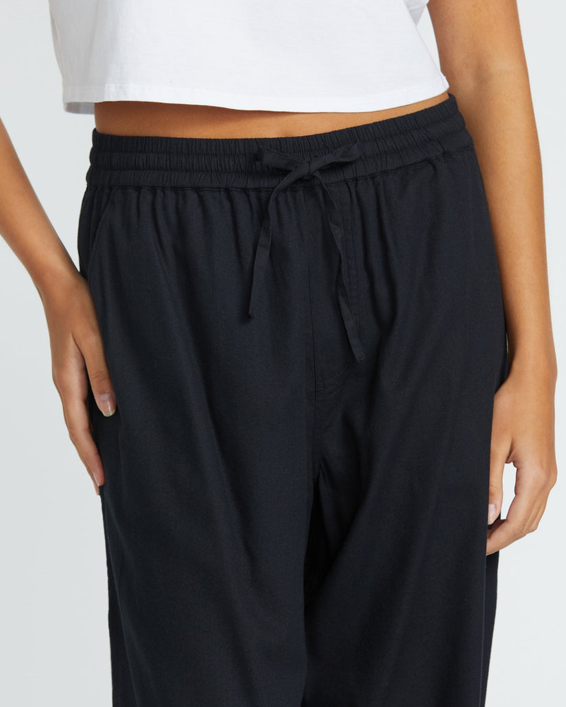 DROPPING IN PANT