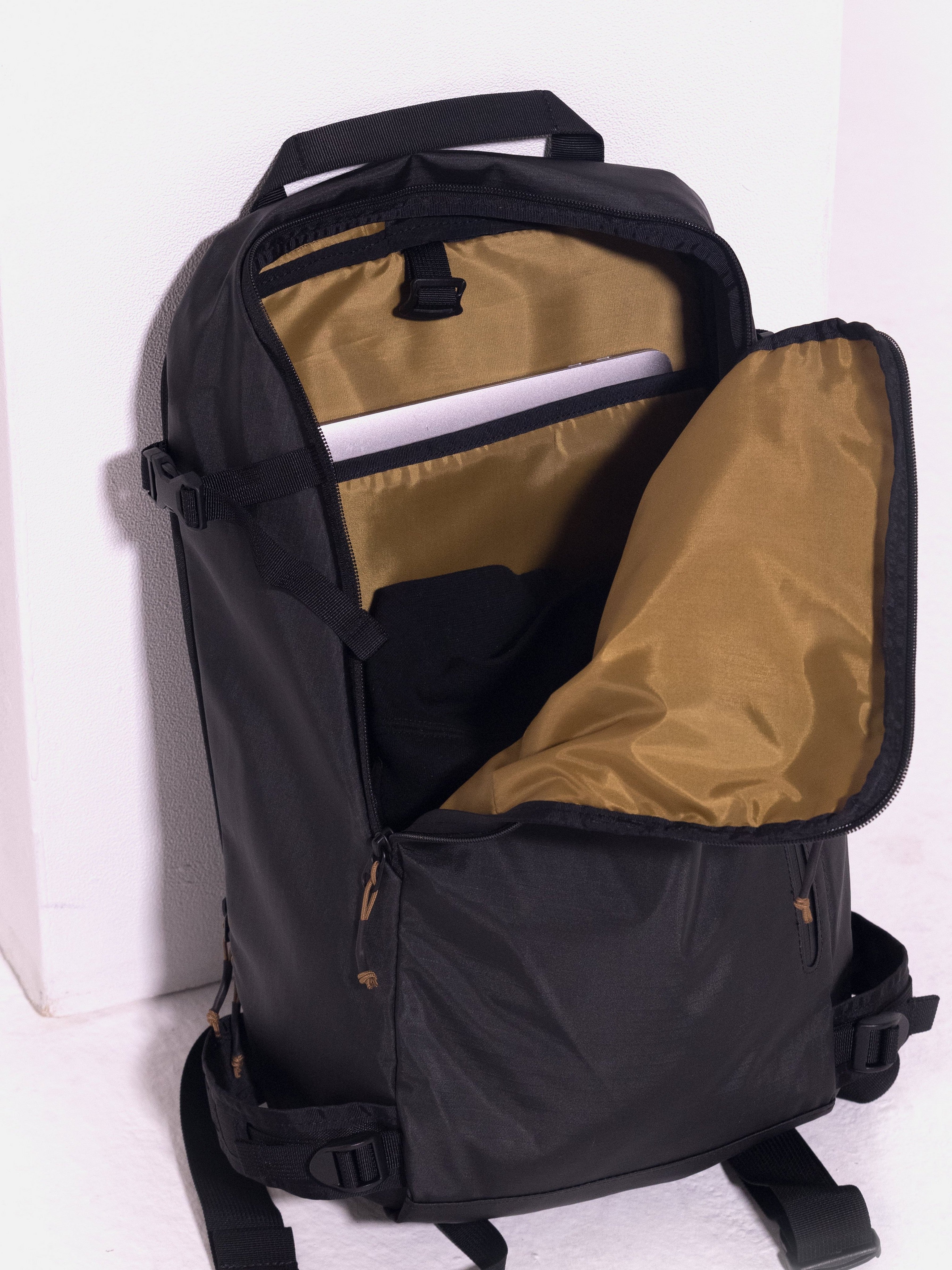 LINE REMOTE PACK black